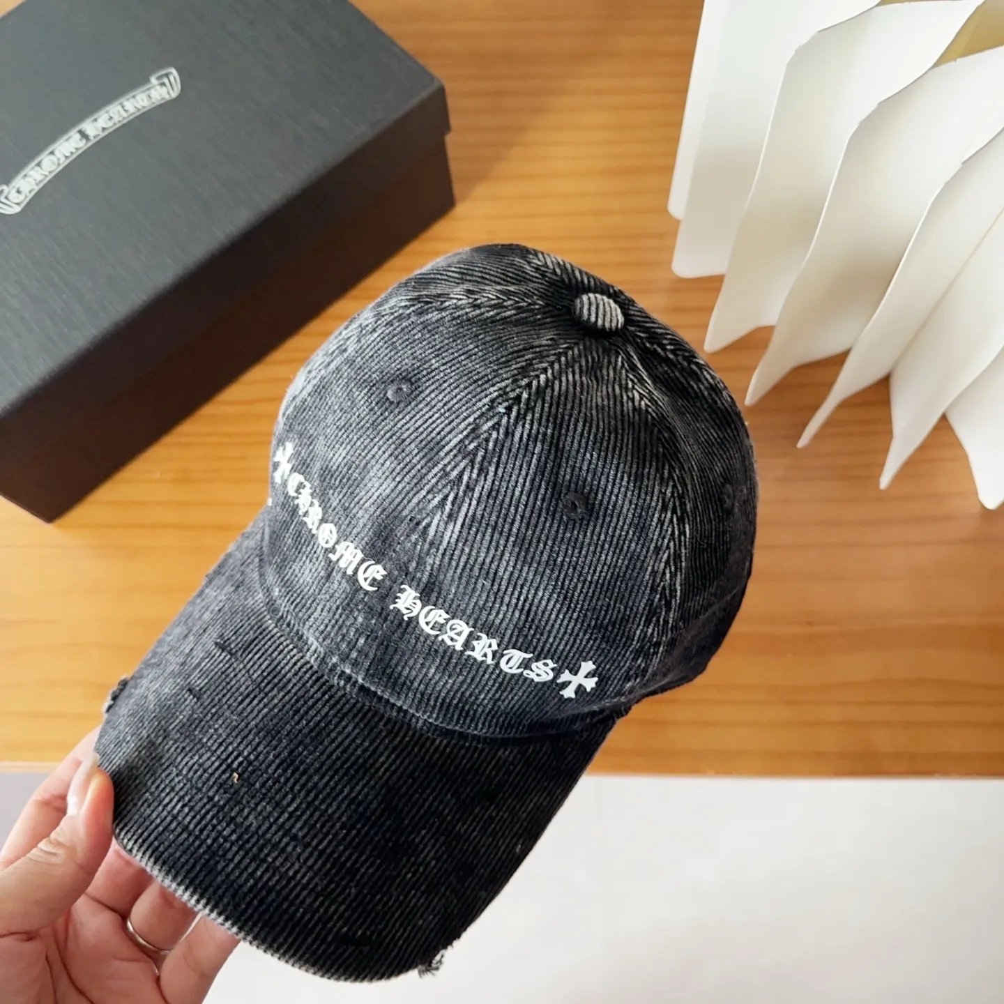 💰56 Chrome Hearts 💓Early autumn Korean style fashion retro distressed hole hat wear design versatile baseball cap peaked cap
